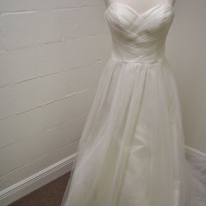 Essense of Australia D1652